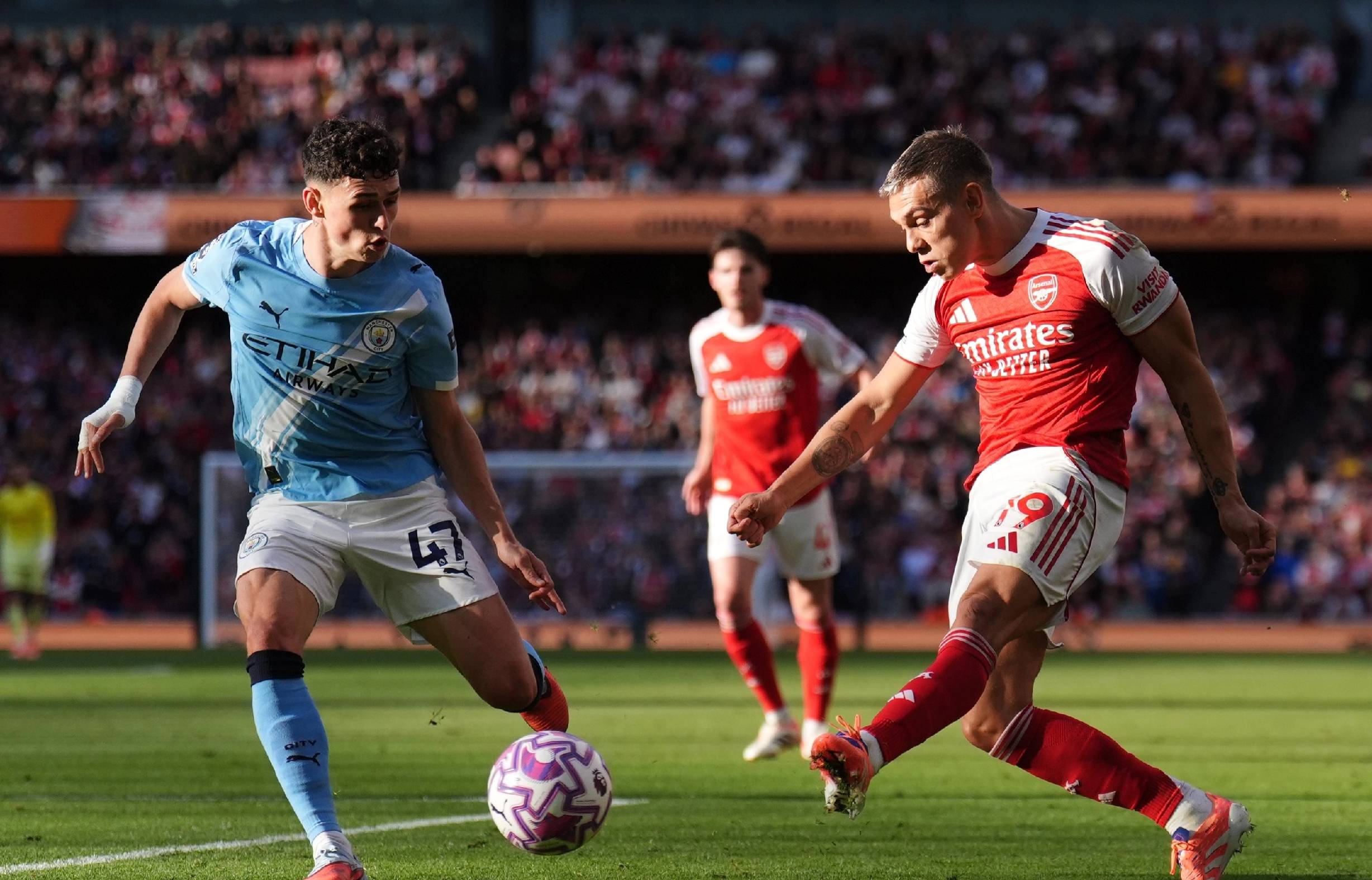 张源赛季末合同到期将会离队，本赛季他共代表球队在各项赛...（张源将于赛季末合同期满离队，本季已代表球队出战各项赛事）