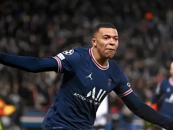 欧文助攻率创新高，全队配合默契（欧文助攻率飙升至新高，球队默契十足）