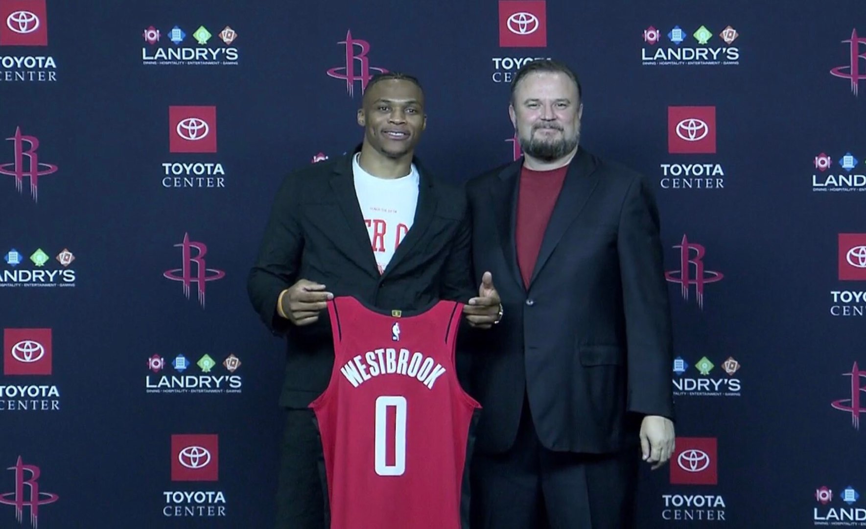 李玮锋：联赛中轴都是外援造成国足没人，这两年踢球孩子多了（李玮锋：联赛中轴被外援占据致国足无人可用，近两年踢球孩子增多）