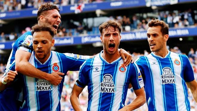 都体：道格拉斯-路易斯受伤下场，让他符合买断条款更加困难（都体：道格拉斯-路易斯伤退，满足买断条款的难度上升）