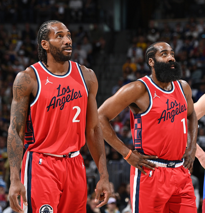 默森：斯凯利在防守时走神了，不过卡尔的进球确实精彩绝伦（默森：斯凯利防守走神，卡尔这粒进球惊艳绝伦）