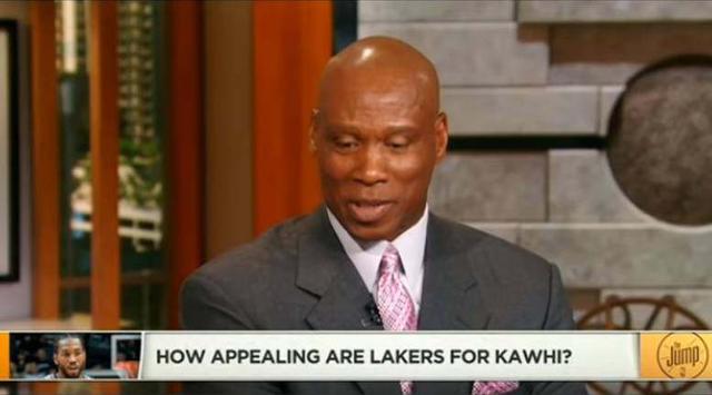 手感火热！字母哥单节再拿11分3篮板&雄鹿已领先29分（状态火爆！字母哥单节又砍11分3板，雄鹿领先已达29分）