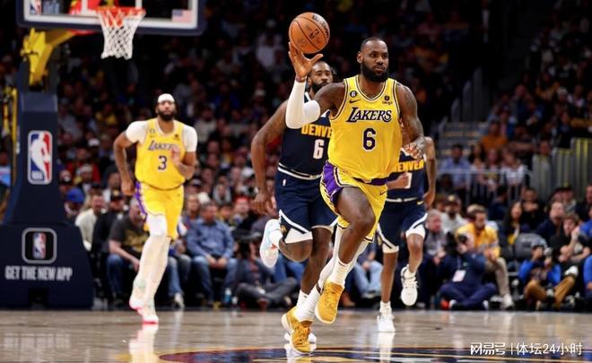 英媒：利兹联有意在冬窗引进米兰前锋希门尼斯（英媒称利兹联计划冬窗签下米兰前锋希门尼斯）