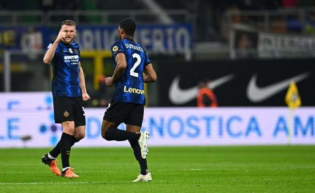 多特在德甲赛场44次不敌斯图加特，只有对拜仁输球场次更多（多特德甲对斯图加特已遭44场败仗，失利次数仅次于对拜仁）