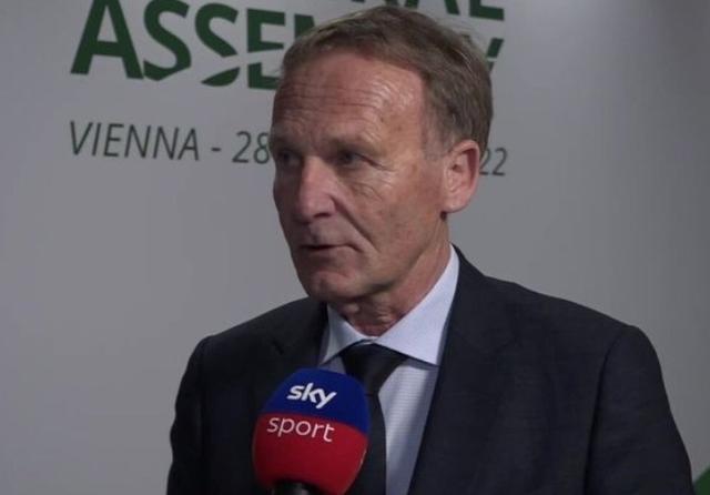 邓弗里斯：希望两到三周内复出，我们的球队就像一个大家庭（邓弗里斯：力争两三周内回归，球队就像一家人）