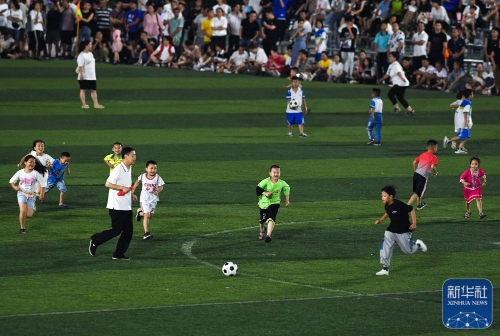 拉波尔塔：很幸运能拥有亚马尔，我要保护他与他保持一致立场（拉波尔塔：亚马尔是我们的幸运，我会保护他并与他立场一致）