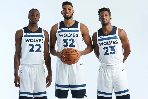 前球员点评尤里奇与卢克曼冲突：教练不该上手，错在尤里奇（前球员谈尤里奇与卢克曼冲突：教练不应动手，责任在尤里奇）